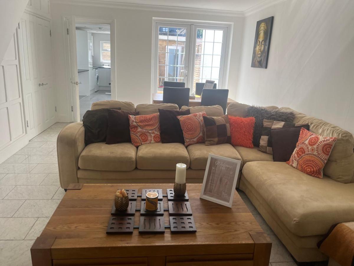 City Reach Retreat Spacious 4Bed House Startford Maryland Great Transport Links London Exterior photo