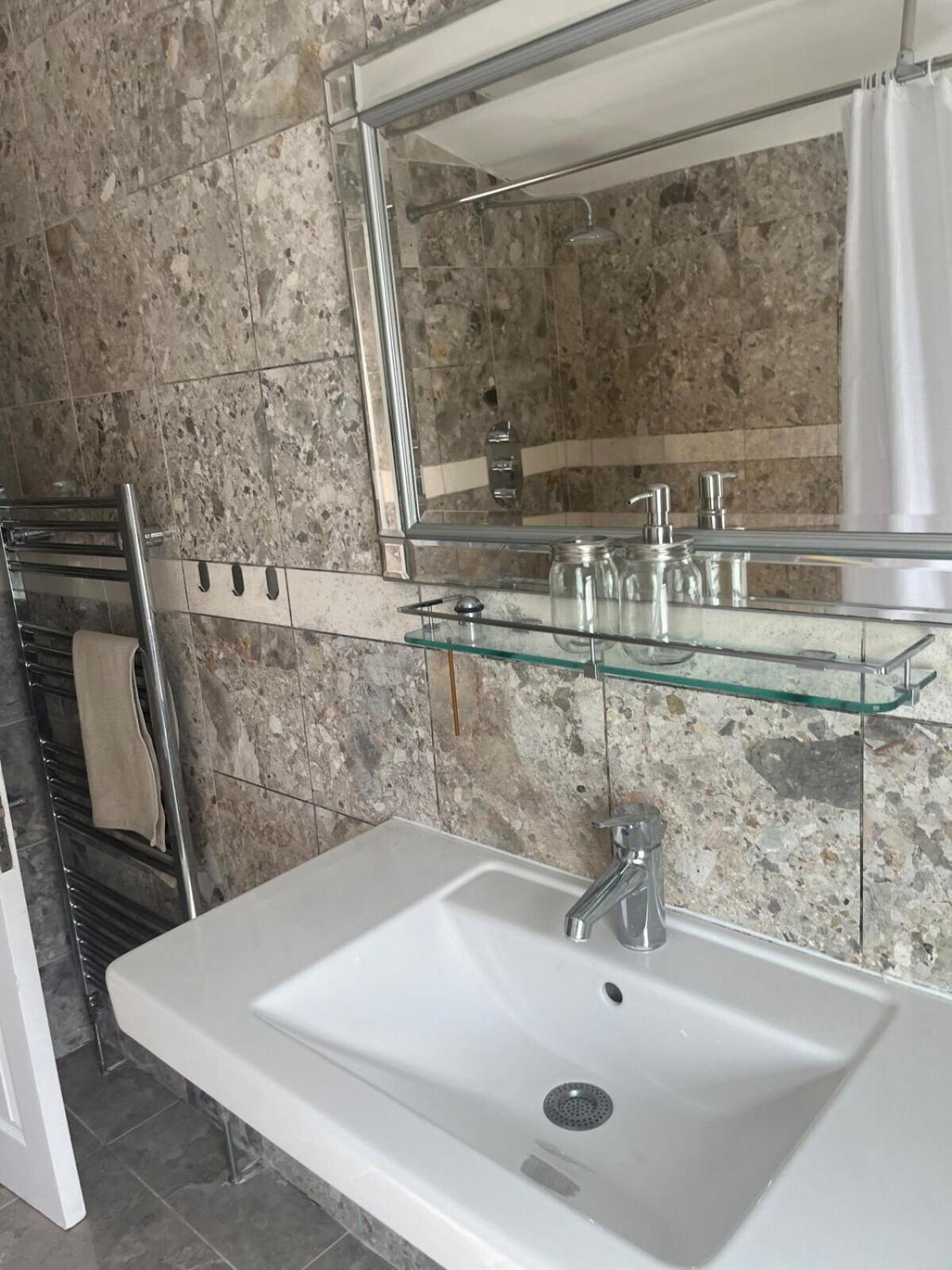 City Reach Retreat Spacious 4Bed House Startford Maryland Great Transport Links London Exterior photo